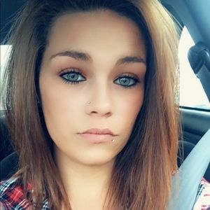 Meet your Posher, Sabrina